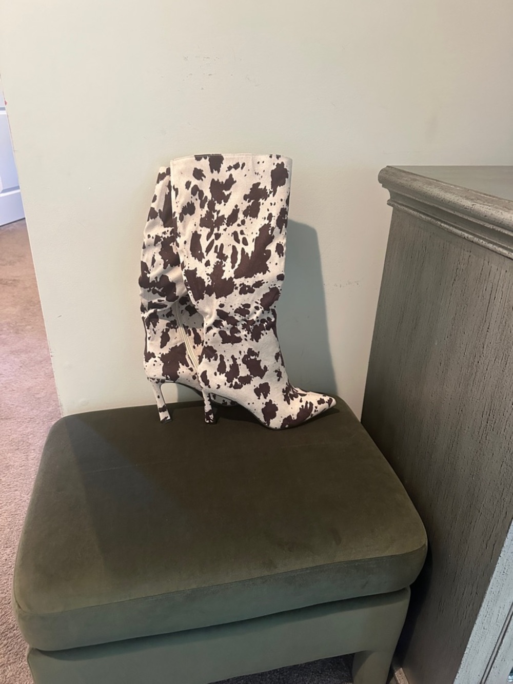 Source Unknown White and Brown Cowprint Heeled Boots